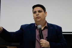 Pastor evangélico é desmascarado e decepciona fiéis