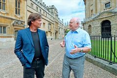 Professor da Oxford chama cristãos a defenderem sua fé: ‘Somos chamados para testemunhar’