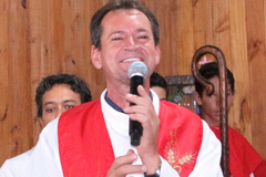 Preso por abuso sexual, padre tenta culpar os menores: 'Eles pediam'