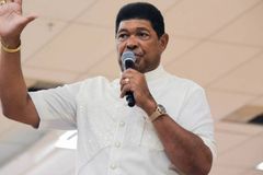 Funcionários da TV do apóstolo Valdemiro ameaçam fazer nova greve