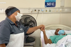 Pacientes são tocados por Deus pelas orações de auxiliar de limpeza