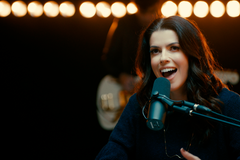 Rachel Novaes declara soberania de Jesus em novo single