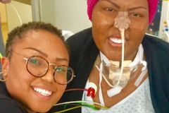 Cantora Deise Cipriano recebe festa surpresa no hospital, em comemoração aos 39 anos de idade