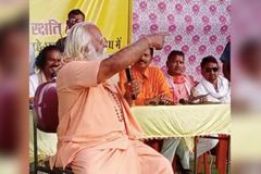 Sacerdote hindu pede a decapitação de cristãos durante protesto na Índia