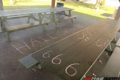 Igreja nos EUA é vandalizada com mensagens satânicas: “Mate Deus”