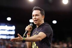 Pastor Lucinho diz que Bolsonaro é o "menos pior"