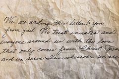 Em carta escrita na prisão, cristãos testemunham sua fé: “Servimos Jesus onde estivermos”