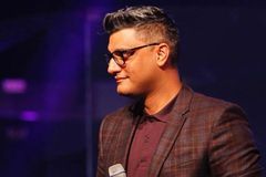 Fogo amigo: Pastor famoso critica "grave erro teológico" em sermão de Tiago Brunet