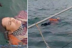 Mulher é resgatada por pescadores após 8 horas no mar: 'Deus me fez nascer de novo'