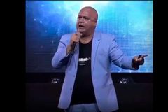 Vídeo: Pastor evangélico viraliza na internet após falar sobre "profetas do pix"