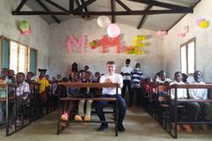 Guiame na África: Aldeia celebra chegada de escola e igreja em Moçambique