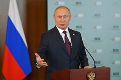 Magnata russo oferece recompensa de US$ 1 milhão por prisão de Putin