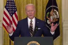 Biden critica Texas por projeto que protege crianças de cirurgias trans