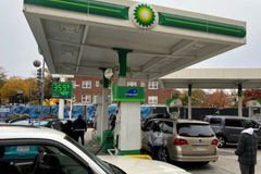 Megaigreja ajuda pessoas a pagarem gasolina, nos EUA