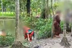 Cristãos são batizados em cerimônia secreta em Bangladesh