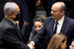 Após 12 anos de Netanyahu no poder, novo premiê de Israel une direita, esquerda e árabes