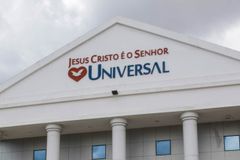 Mulher é presa ao invadir culto na Universal e agredir fiéis