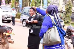 Evangelista sofre agressão enquanto pregava na rua, em Uganda