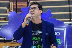 Pastor Clebison Bandeira agradece por livramento após acidente