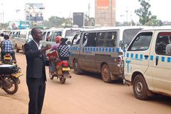 Pregador é morto por muçulmanos durante evangelismo ao ar livre em Uganda