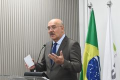 Ministro da Educação reitera combate à ideologia de gênero