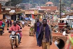 Convertido a Cristo, ex-muçulmano se refugia na arte após perseguição