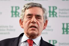 Ex-primeiro-ministro britânico quer formar "governo mundial" para combater coronavírus