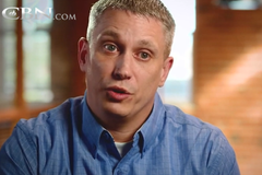 Ex-traficante se converte em clínica de recuperação e se torna pastor de viciados