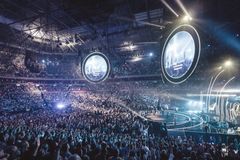 Discovery+ exibirá documentário sobre escândalos da igreja Hillsong