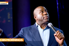 "Aprendi a confiar em Jesus", diz Magic Johnson sobre viver com HIV há 30 anos