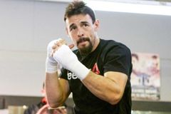 "Deus me colocou aqui para ajudar a salvar vidas", diz boxeador cristão