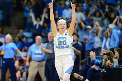 Atleta deixa time de basquete para defender sua fé: ‘À luz da eternidade, não valia a pena’