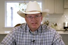 Homem condenado por assassinato encontra Jesus na prisão: "Ele me deu um novo caminho"