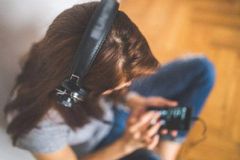 O que é I-doser? Cantora cristã alerta pais sobre nova droga