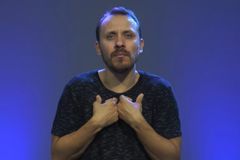 Pastor Rodrigo Mocellin processado por críticas ao movimento LGBT