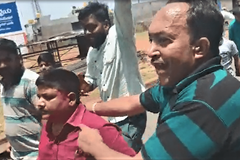 Pastor é forçado a fazer ritual hindu na Índia: "Disseram que me cortariam em pedaços"