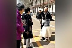 Cristãos presos na China por participarem de evento com Tim Keller são libertados