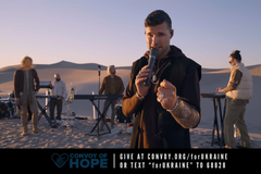 Banda cristã for King & Country arrecada US$ 150 mil para refugiados ucranianos em show