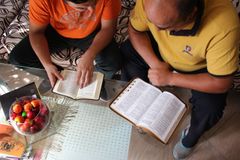 Uzbequistão é o país que mais mantém prisioneiros religiosos no mundo