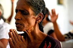 Budistas tentam formar guerra civil no Sri Lanka