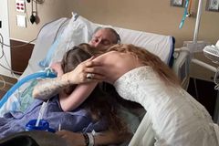 Ministério resgata mais de 300 deficientes na Ucrânia