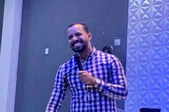 "Pastor" cria plano mensal para entregar revelação no Instagram