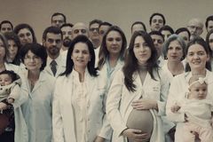 Grupo de médicos faz juramento contra o aborto e publica vídeo "comprometidos com a vida" | Notícias Gospel