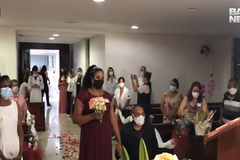 "Para Deus tudo é possível", diz homem com doença degenerativa ao se casar em hospital
