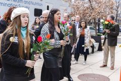 Espanha aprova pena de prisão para quem orar em frente a clínicas de aborto