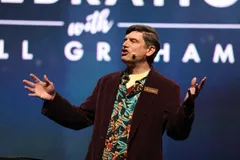 ‘O pecado pode ser divertido, mas andar com Cristo é muito mais’, diz neto de Billy Graham