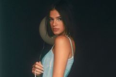 “Sai de cima do muro”: Bruna Marquezine é criticada por dançar funk e frequentar cultos | Notícias Gospel