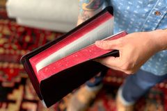 Estudo: Pessoas inseguras sobre sua relação com Deus têm mais chances de doenças mentais