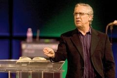 "Quando você conhece o Deus da Palavra, não vive mais sem ela", diz pastor sobre a Bíblia