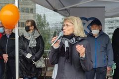 Promotores não aceitam absolvição de deputada cristã e recorrerão